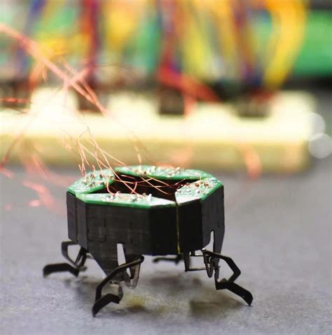 Mini Robot Different Angles 的图像结果