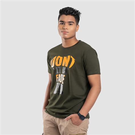 Dont let us fade wildlife printed t-shirt