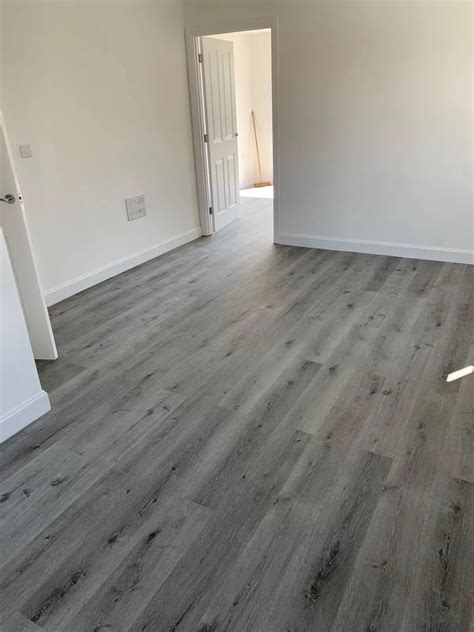 Forest Grey Oak SPC 4mm Waterproof Vinyl Click - Floor Depot