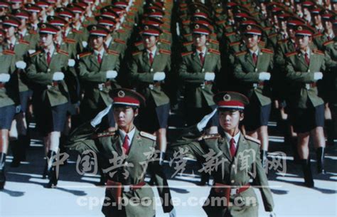 珍贵组图：记录新中国历次大阅兵精彩瞬间的40张照片【36】--邓小平纪念网--人民网