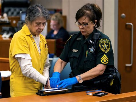 Estados Unidos: condenan en Florida a una mujer blanca a 25 años de cárcel por dispararle a una ...