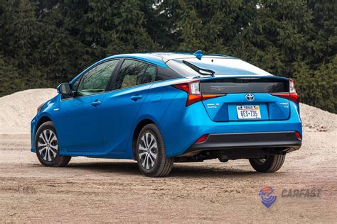 Toyota PRIUS 2021 - обзор, цены, видео, фото, технические характеристики, проблемы