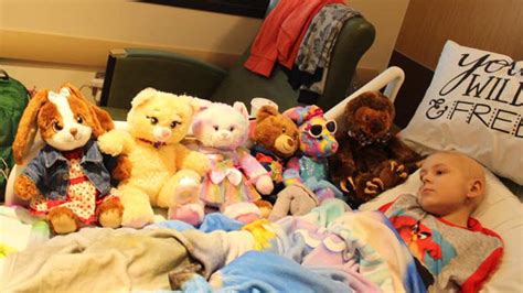 Strangers send cards to Orlando child fighting leukemia | FOX 13 Tampa Bay