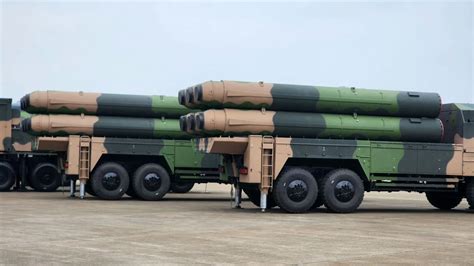 The new HQ-19 ballistic missile defense system of the Chinese Air Force ...