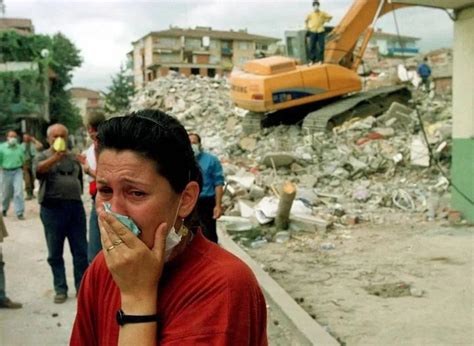 帕慕克：伊斯坦布尔的地震恐惧｜文化纵横 - 知乎