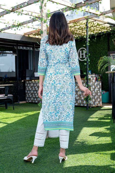 Lovely Flower Green Kurta Set – Paraa India