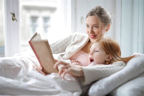 Live-in Nanny or Live-out Nanny? Nanny Hiring in Los Angeles | Seaside Staffing Company | Nanny ...