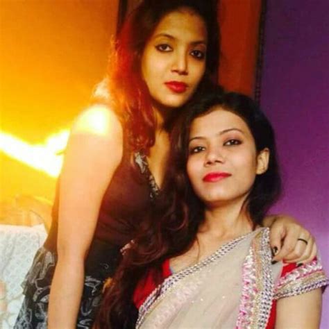 Happy Birthday Pawan Singh Wife jyoti singh glamorous Photos See here ...