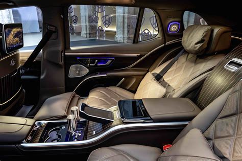 Mercedes-Maybach EQS SUV Revealed | Rev.ie