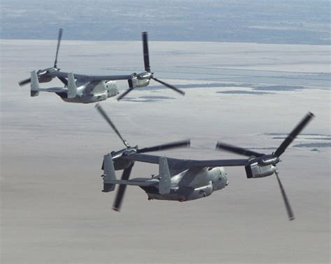 米国カリフォルニア州上空をテスト飛…：垂直離着陸機V22オスプレイ 写真特集：時事ドットコム