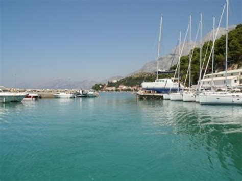 KRVAVICA - Croatian charter bases and proposed routes recommended by ...