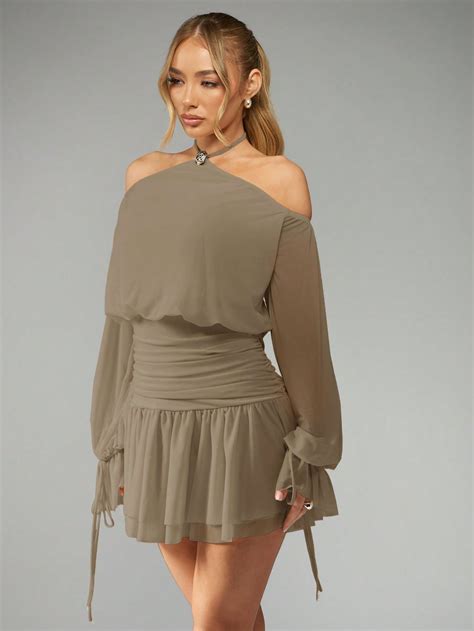 MISSGUIDED PLUS Plus Size Halter Neck Evening Mini Dress Ruched Waist ...