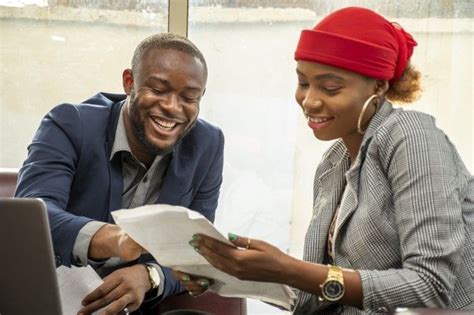 Businessman and Woman 的图像结果