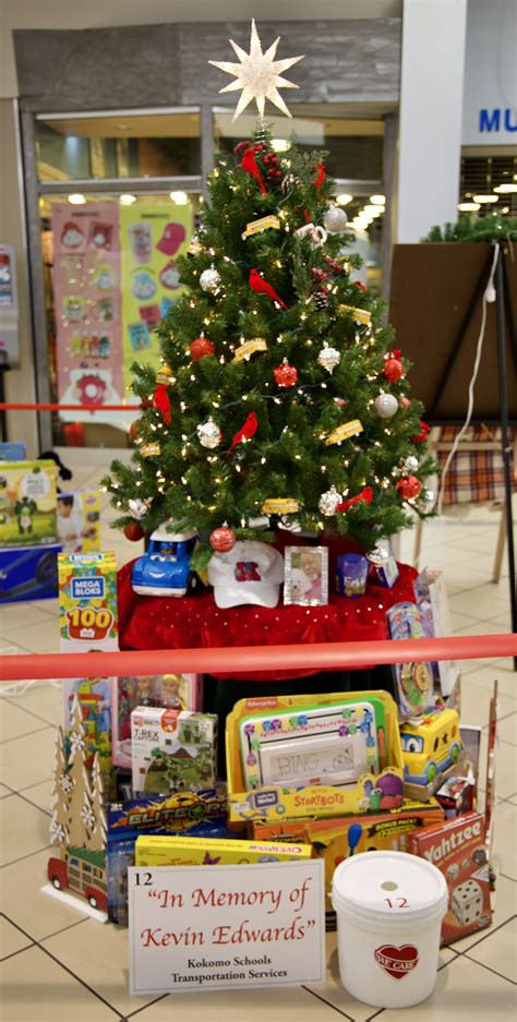 We Care Trees Return to Markland Mall (Photo Gallery) — The Kokomo Post