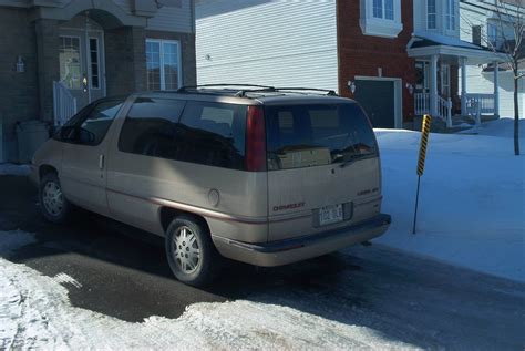 1993 Chevrolet Lumina APV Base Passenger Van 3-spd auto