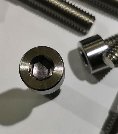 Reliable DIN 7984 Hex Socket Thin Head Screw Supplier Mumbai