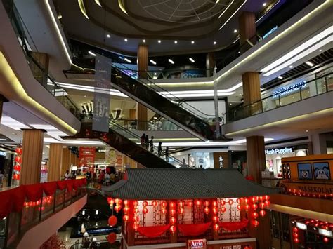 THE 10 CLOSEST Hotels to Atria Shopping Gallery