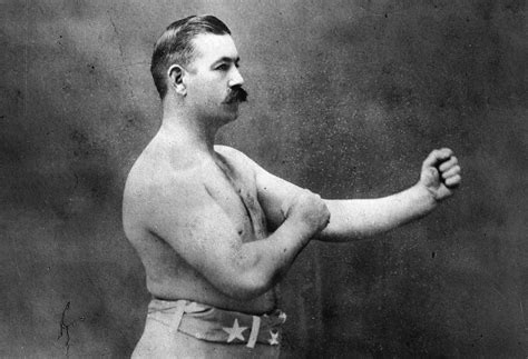 Šampión boxu Bare Knuckles John L. Sullivan bol jedným z prvých ...