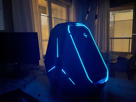 Image result for Alienware M17 R4 vs Area 51