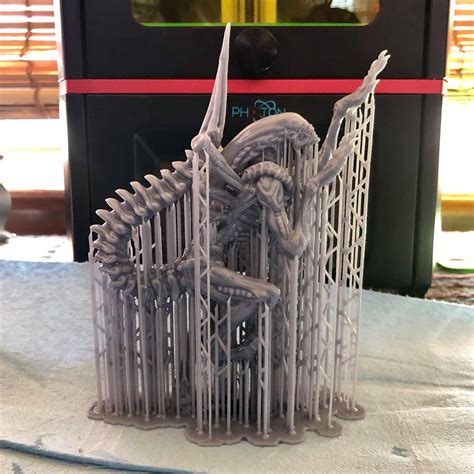 Alien Xenomorph In-Ceiling 3D Print 的图像结果