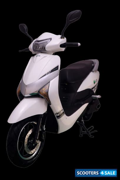 Esavari Orbit Electric Scooter price, mileage, colours, photos ...