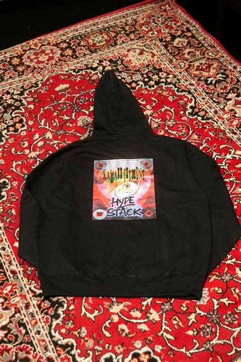 HYPE STACK BOX LOGO hoodie | KAWAII FITMENT.