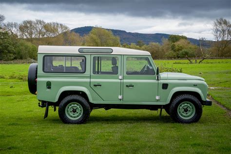 Land Rover Defender 110 Station Wagon Heritage Edition (DK63 XYB ...