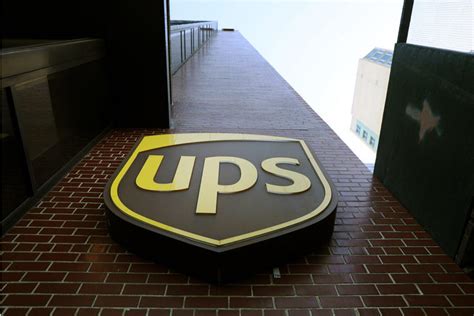 Image result for UPS Lift Lower Methods