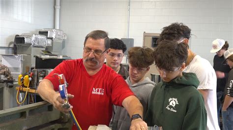 Massanutten Technical Center teacher helps hurricane survivors