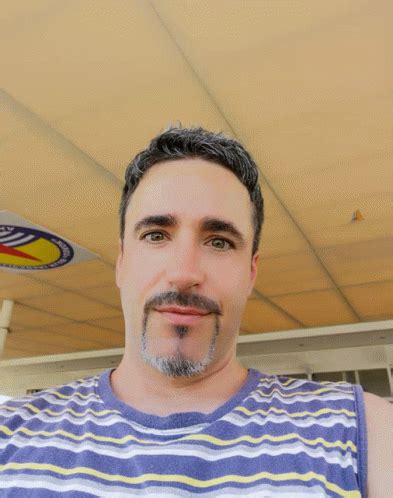 Local People GIF 的图像结果