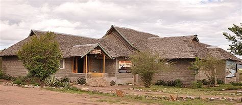 MASAI MARA MANYATTA CAMP (Kenya/Masai Mara National Reserve) - Lodge ...