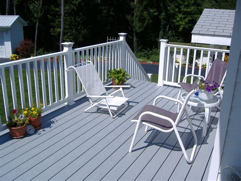 The Benefits Of Outdoor Vinyl Deck Flooring - Flooring Designs