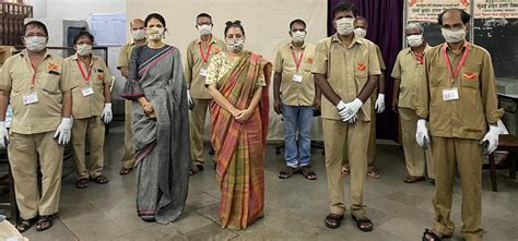 These Indian Designers Band Together In Support To Donate Masks ...