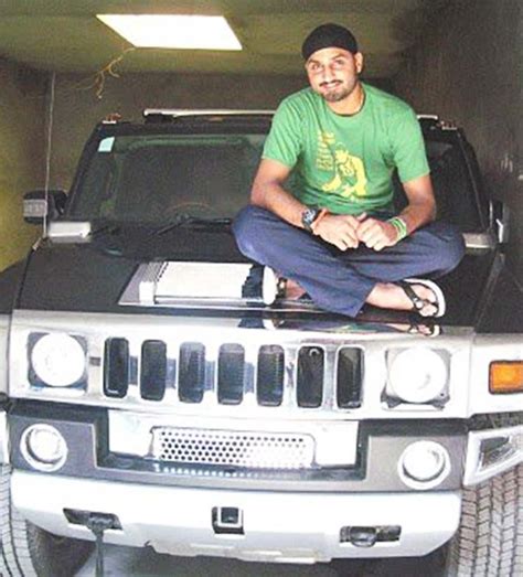 MS Dhoni to Mika Singh, 5 Indian celebrities who own a Hummer | GQ India