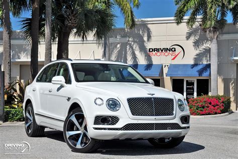 2020 Bentley Bentayga V8! WHITE/WHITE! MULLINER SPEC! TOURING SPEC! CITY SPEC! $217K MSRP! Stock ...