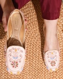 Mojaris For Women - Buy Mojaris For Women online at Best Prices in ...