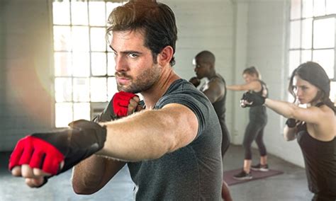 7 Kickboxing Exercises That Will Increase Speed, Stamina And Strength ...