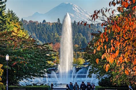 What was it like living in Seattle in the late 80s and early 90s? How ...