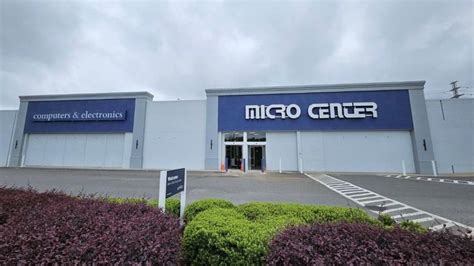 Micro Center Computer Store 的图像结果