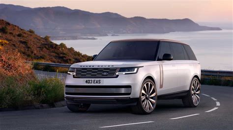 RANGE ROVER | ラグジュアリーSUVのパイオニア | RANGE ROVER