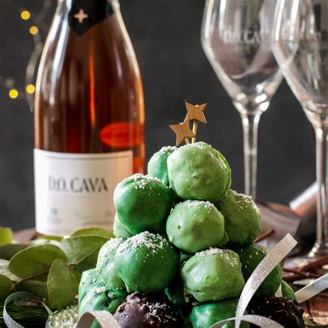 Christmas bonbons Recipe paired with Rosé Cava | D.O. Cava