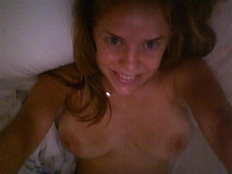 Larissa Lima Nude