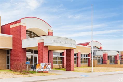 About West Norman | Schools, Demographics, Things to Do - Homes.com