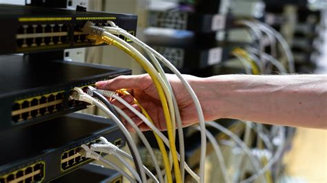 Network Switch Features 的图像结果