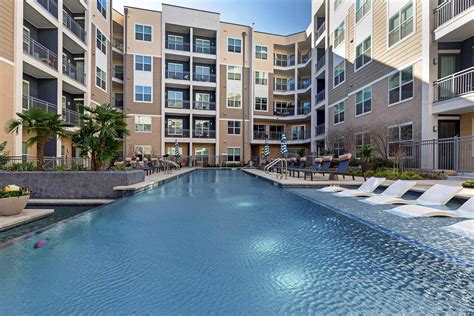 Gallery - Jewel on Landmark