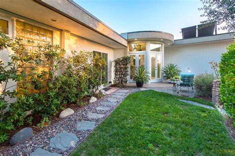 Mandy Moore Buys $2.56 Million Pasadena Home | Observer
