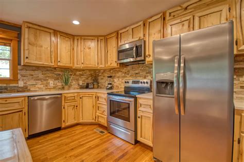 Pigeon Forge Cabin Rental - Black Bear Cinema #4819 - 5 bedroom