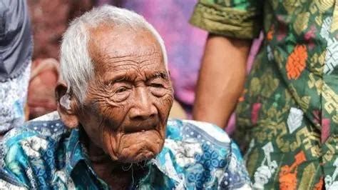 印尼一在世老人已146岁，中国最长寿者活到256岁是真的吗？ - 每日头条