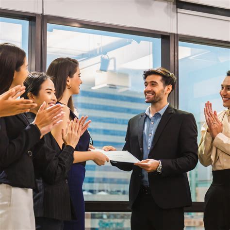 Employee Engagement: 8 Ways to Reward a Job Well Done - RAM Benefits
