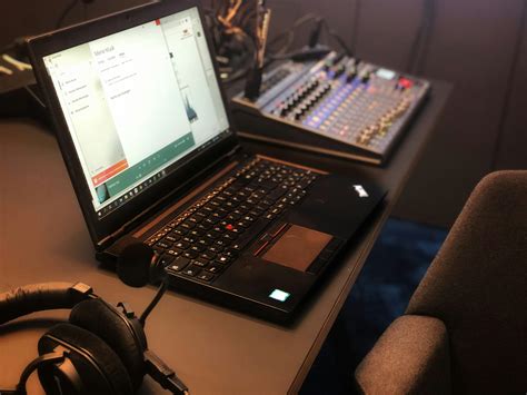 Images for Work at Computer 的图像结果